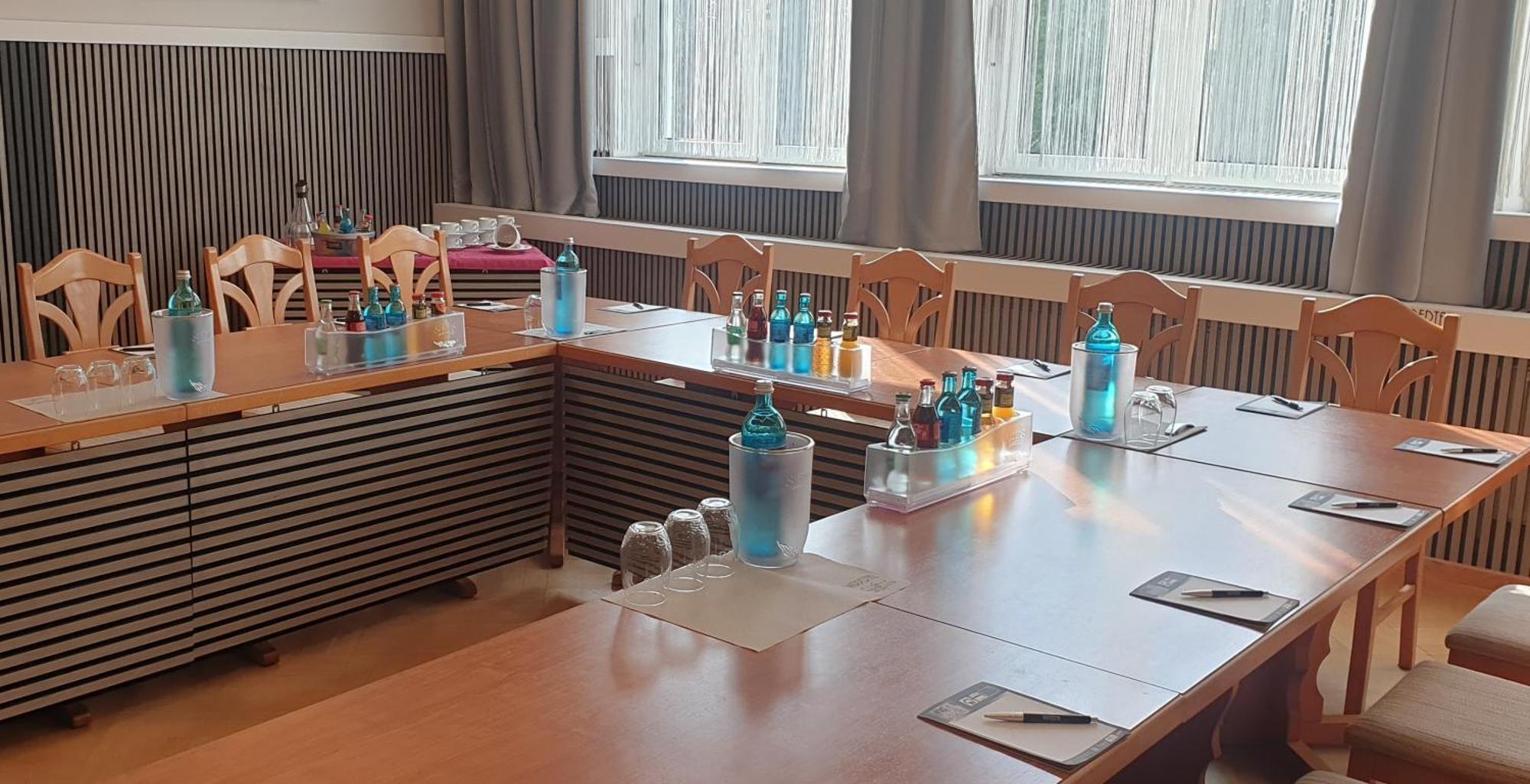 Hotel Wippertal - Voll Klimatisiert Bernburg Ngoại thất bức ảnh